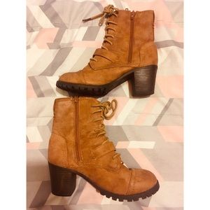 Ankle boots with buckle and zipper✨